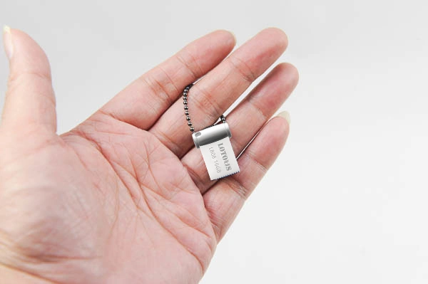 فلش مموری لوتوس 16 گیگابایت مدل L808